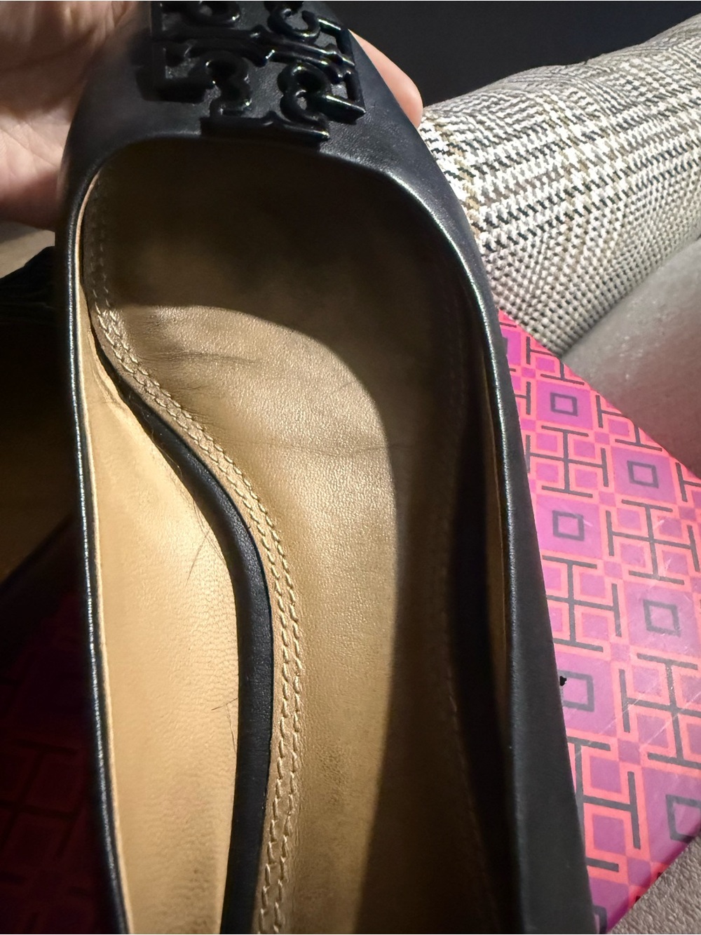 Tory Burch Black Leather Logo Ballet Flats - Picture 12 of 13